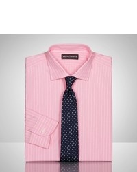 rosa vertikal gestreiftes Hemd
