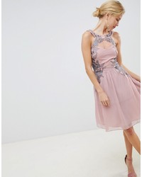 rosa verziertes ausgestelltes Kleid aus Chiffon