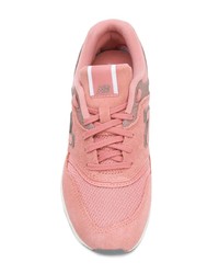 rosa Wildleder niedrige Sneakers von New Balance