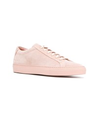 rosa Wildleder niedrige Sneakers von Common Projects