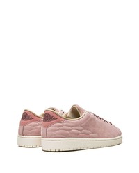 rosa Wildleder niedrige Sneakers von Jordan