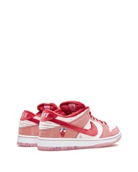 rosa Wildleder niedrige Sneakers von Nike