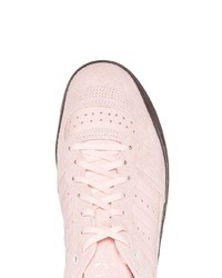 rosa Wildleder niedrige Sneakers von adidas