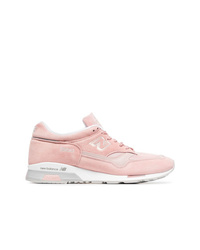 rosa Wildleder niedrige Sneakers von New Balance