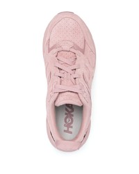 rosa Wildleder niedrige Sneakers von Hoka One One