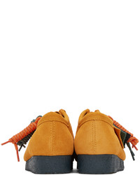 rotbraune Chukka-Stiefel aus Wildleder von Clarks Originals