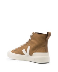 rotbraune hohe Sneakers von Veja