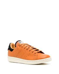 rotbraune Leder niedrige Sneakers von adidas