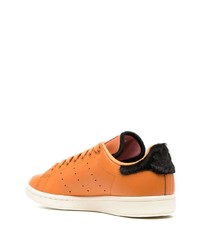 rotbraune Leder niedrige Sneakers von adidas