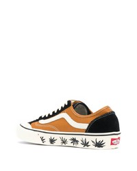 rotbraune niedrige Sneakers von Vans