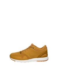 rotbraune Sportschuhe von Nike Sportswear