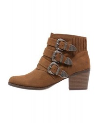 rotbraune Stiefeletten von Dorothy Perkins