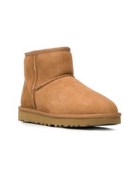 rotbraune Ugg Stiefel von UGG Australia