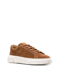 rotbraune Wildleder niedrige Sneakers von Manuel Ritz