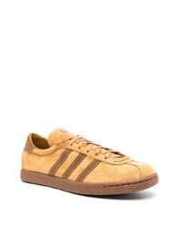 rotbraune Wildleder niedrige Sneakers von adidas