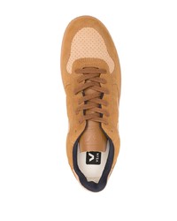 rotbraune Wildleder niedrige Sneakers von Veja