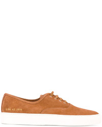 rotbraune Wildleder Turnschuhe von Common Projects