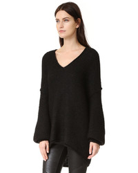 rotbrauner flauschiger Pullover mit einem V-Ausschnitt von Free People