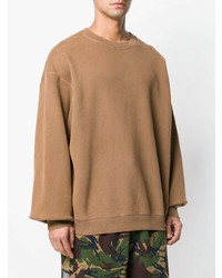 rotbrauner Pullover mit einem Rundhalsausschnitt von Yeezy