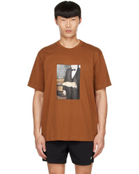 rotbraunes bedrucktes T-Shirt mit einem Rundhalsausschnitt von Helmut Lang