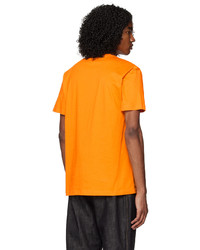 rotbraunes bedrucktes T-Shirt mit einem Rundhalsausschnitt von Moschino