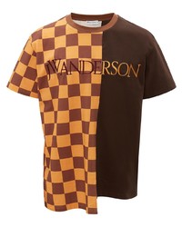 rotbraunes T-Shirt mit einem Rundhalsausschnitt mit Karomuster von JW Anderson