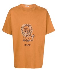 rotbraunes verziertes T-Shirt mit einem Rundhalsausschnitt