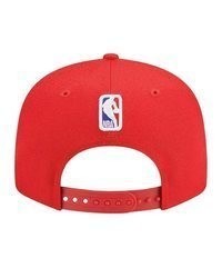 rote Baseballkappe von New Era