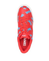 rote bedruckte Leder niedrige Sneakers von Camper