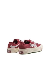 rote bedruckte Segeltuch niedrige Sneakers von Converse