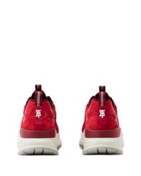 rote bedruckte Wildleder niedrige Sneakers von Burberry