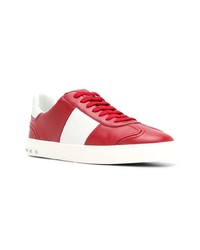 rote beschlagene Leder niedrige Sneakers von Valentino