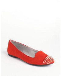 rote beschlagene Slipper