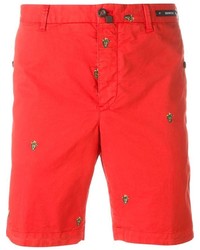 rote bestickte Shorts