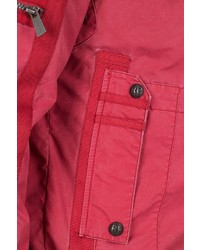 rote Bomberjacke von REDPOINT