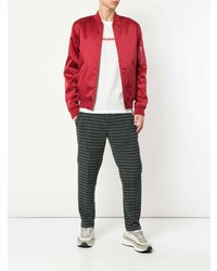 rote Bomberjacke von A.P.C.