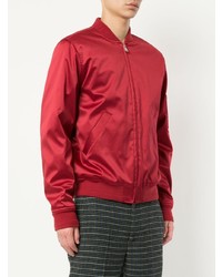 rote Bomberjacke von A.P.C.