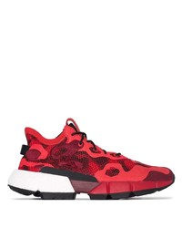 rote Camouflage Sportschuhe