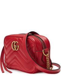 rote Taschen mit Chevron-Muster von Gucci