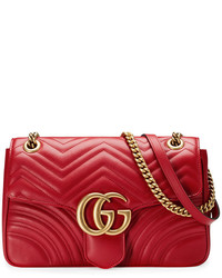 rote Taschen mit Chevron-Muster von Gucci