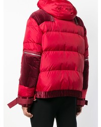 rote Daunenjacke von Sacai