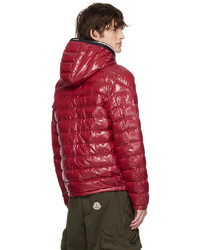 rote Daunenjacke von Moncler