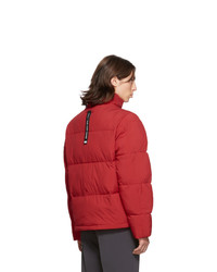 rote Daunenjacke von The Very Warm