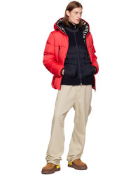 rote Daunenjacke von Moncler