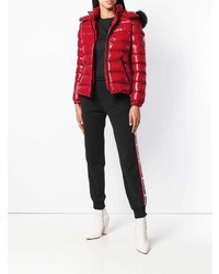 rote Daunenjacke von Moncler