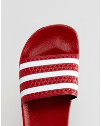 rote flache Sandalen von adidas