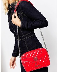 rote gesteppte Taschen von Love Moschino