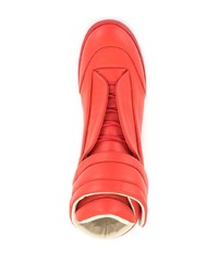 rote hohe Sneakers aus Leder von Maison Margiela