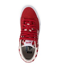 rote hohe Sneakers aus Segeltuch mit Karomuster von Vans