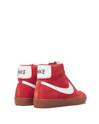 rote hohe Sneakers aus Wildleder von Nike